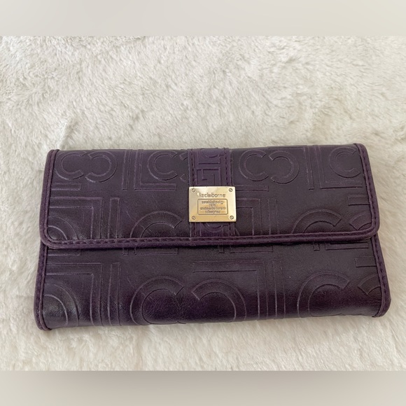 Liz Claiborne Handbags - Liz Claiborne Wallet